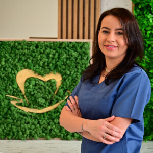 Dr. Roxana Nicoara